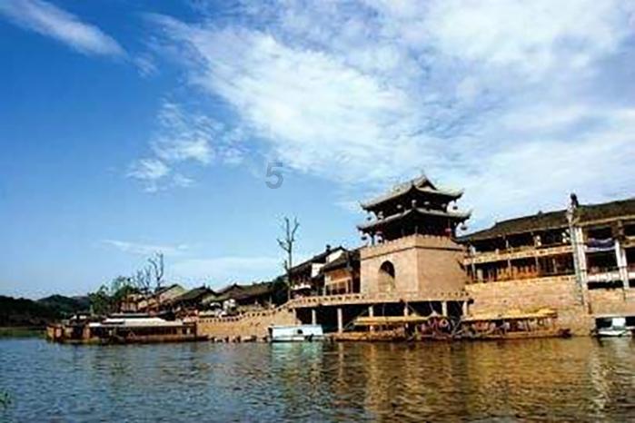 如何理解中国季度GDP数据游戏画面